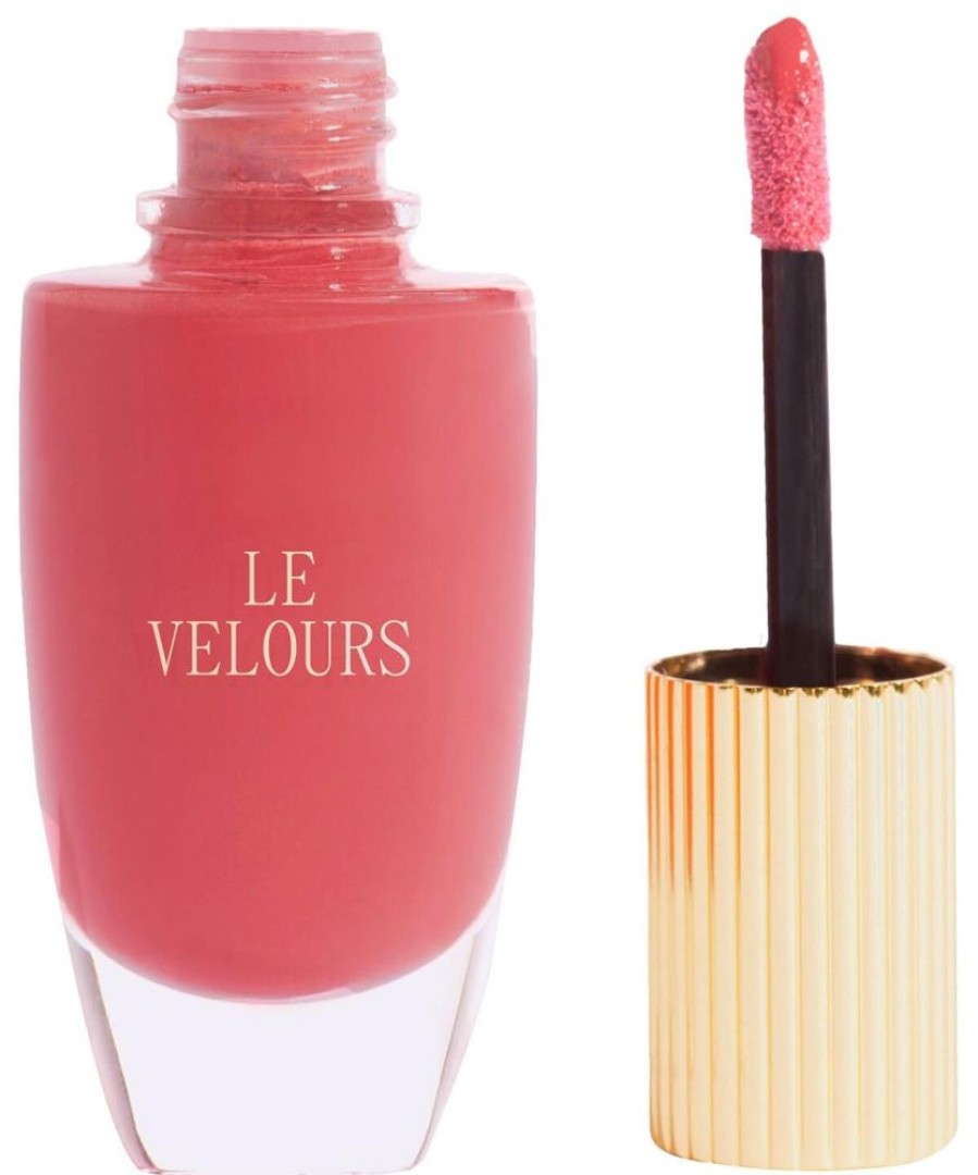 Makeup Les Filles en Rouje Lipstick | Le Rouje Velours